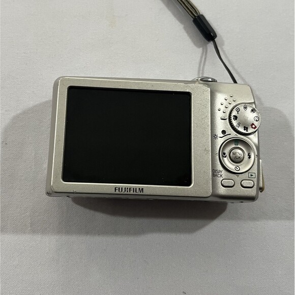 Fujifilm FinePix J50 8.2MP Compact Digital Camera Silver Untested No Battery - Picture 8 of 9